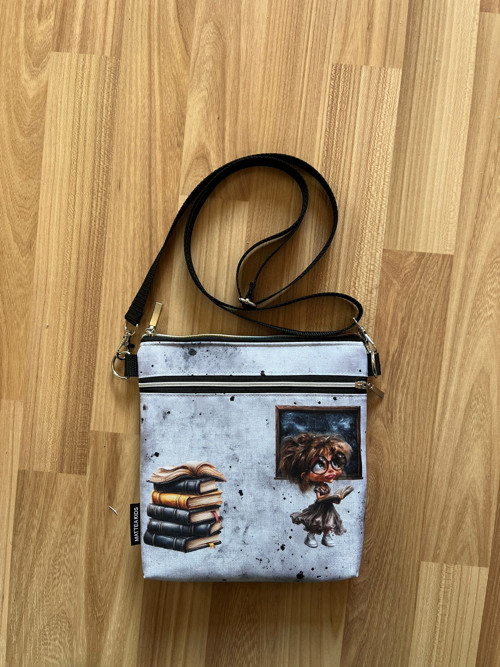 ️ Kabelka se srdíčky – voděodolná crossbody