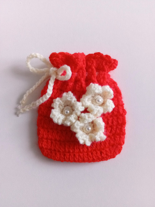 Háčkovaný pytlíček 8 x 9,5 cm — foto 1