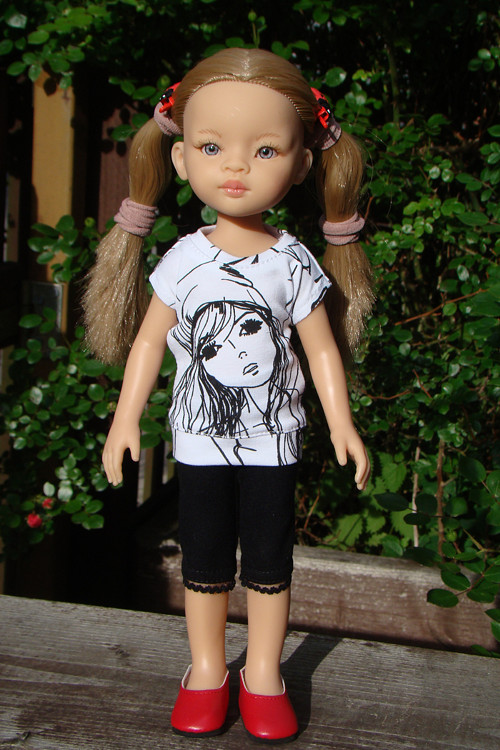 Paola Reina 32 cm - černé legínky s krajkou