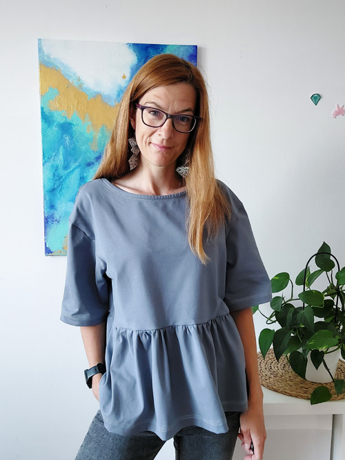 Peplum tričko Rozárka – lehkost, která sluší každý