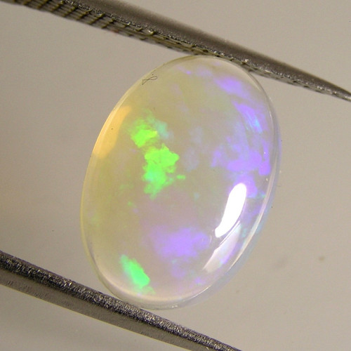 Kabošon přírodního Opálu, 4,59 ct., 14x9,9x5,8 mm