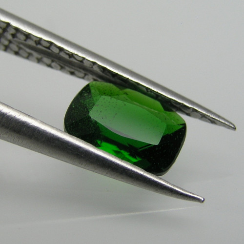 Broušený Chromdiopsid, 0,94 ct., 7,1x5,1x3,2 mm