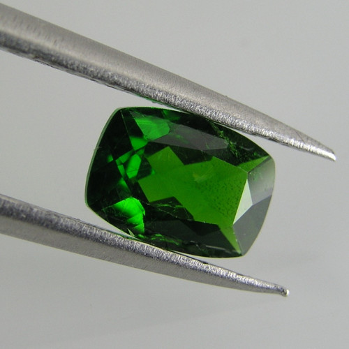 Broušený Chromdiopsid, 0,86 ct., 7,1x5,0x2,9 mm