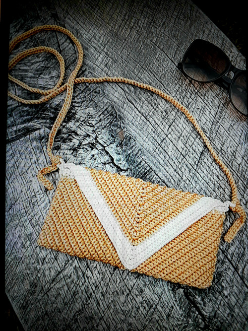 Žlutá kabelka na mobil s bílým okrajem/DE:tasche
