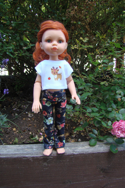 Paola Reina 32 cm - tričko a zvonové kalhoty