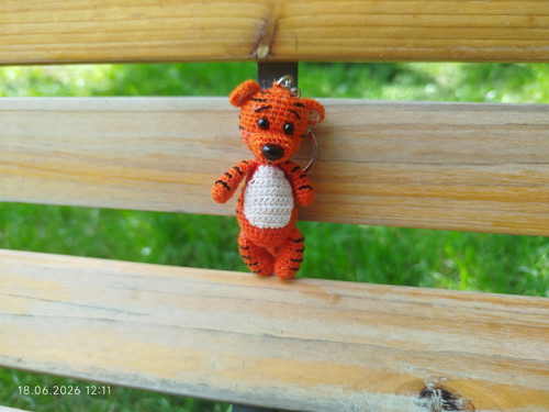 Handmade Amigurumi Tiger Keychain 3,2"