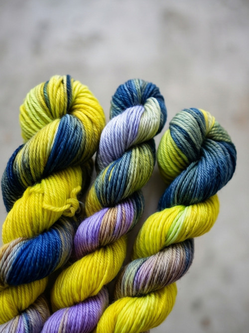 Ručně barvená příze - KROKUSY (mini skeins)