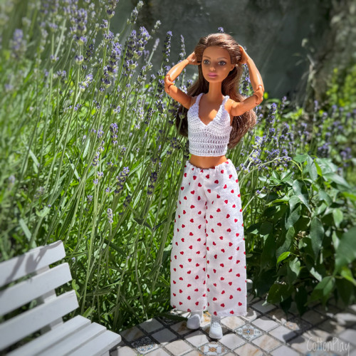Kalhoty se srdíčky pro Barbie — foto 1