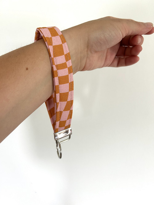 Retro klíčenka