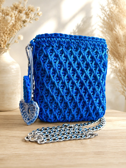 Háčkovaná crossbody kabelka