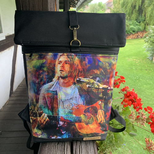 Kurt Cobain + přední kapsa na zip