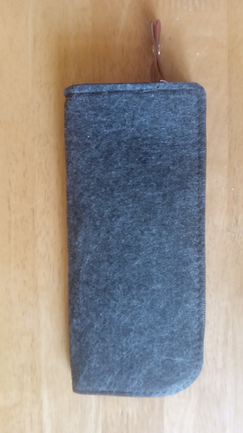 Pouzdro plsť na zip