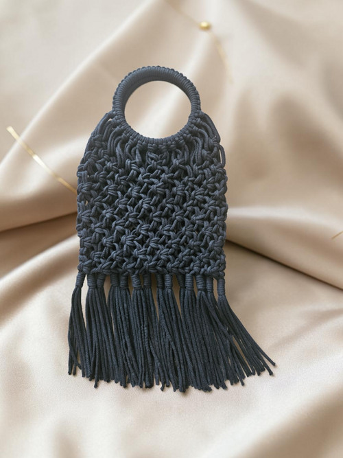 Ručně drhaná macramé kabelka s bambusovými uchy