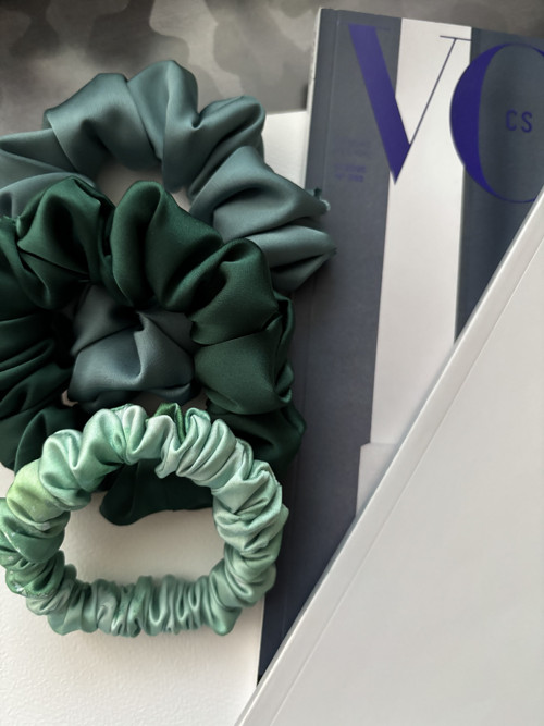 Hedvábné scrunchie gumičky – Lesní harmonie