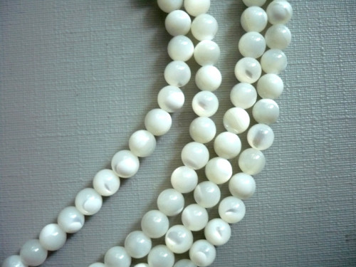 Perličky z říční perleti 4,5 mm, 1 ks