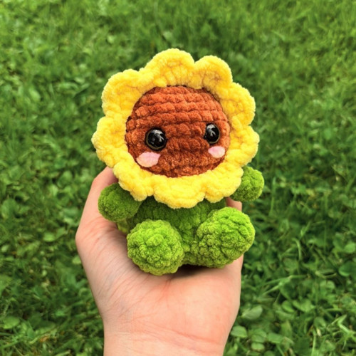 Háčkovaný plyšák slunečnice / Amigurumi deskpal