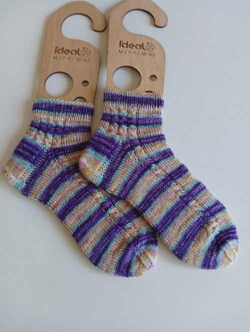 Krátké pletené ponožky -vel. 40-41 fialky