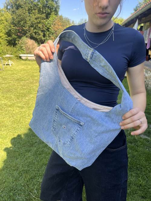 Upcycled tote bag z džín