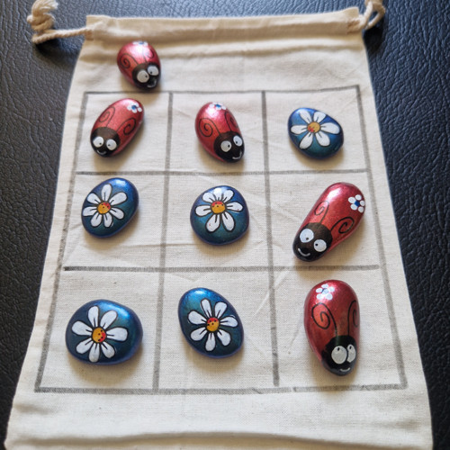 Malované kamínky - hra tic tac toe — foto 1