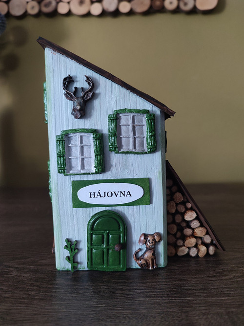 Dřevěný domeček Hájovna – dekorace