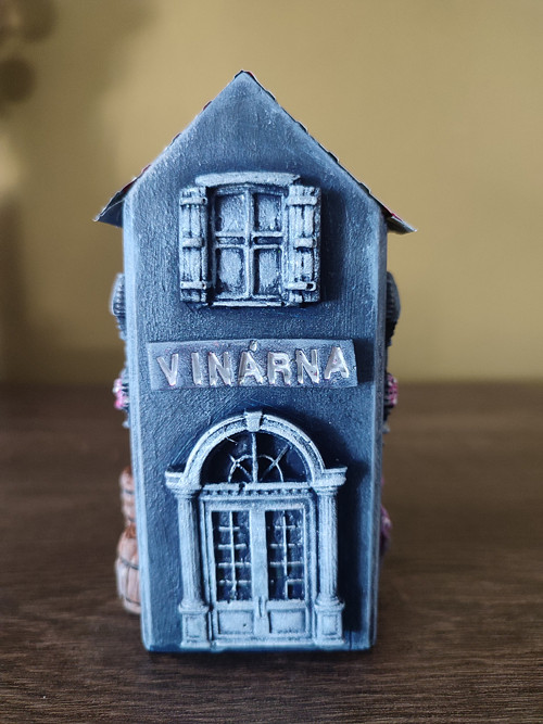 Dřevěný domeček Vinárna – dekorace