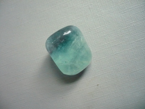 Troml. kámen – fluorit duhový 22 mm, č.15