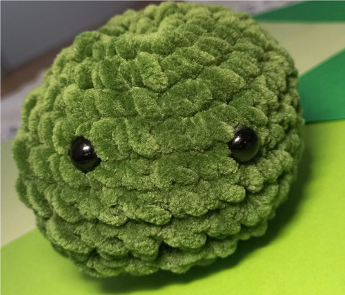 Dumplík Brokolík – háčkovaná brokolice (amigurumi)