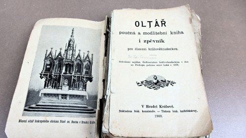 Oltář — foto 1