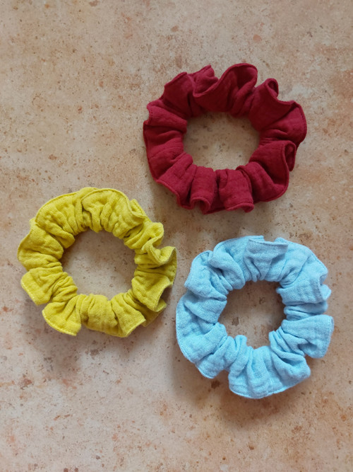 Mušelínová gumička do vlasů scrunchie - MIX 3ks