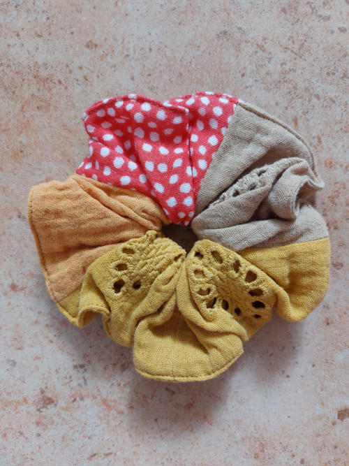 Mušelínová gumička do vlasů scrunchie - MIX