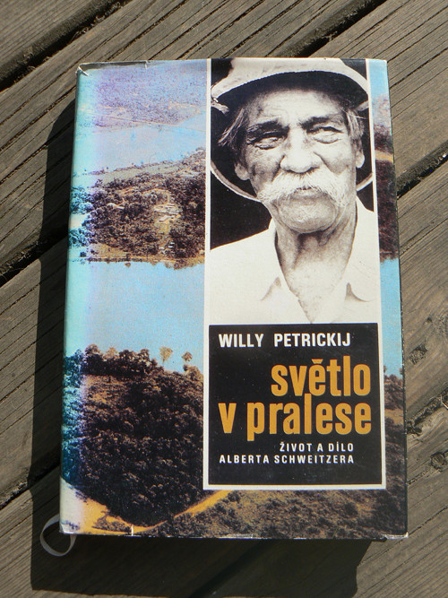 Světlo v pralese, Život a dílo Alberta Schweitzera