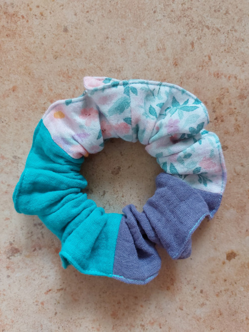 Mušelínová gumička do vlasů scrunchie - MIX — foto 1