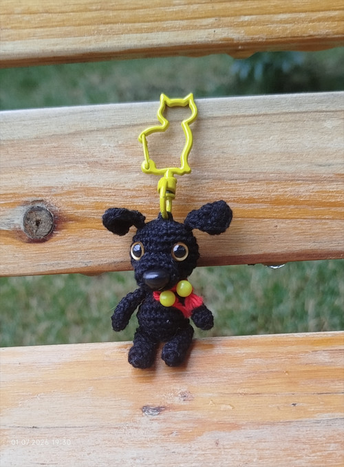 Handmade Amigurumi Dog Keychain 1,6"