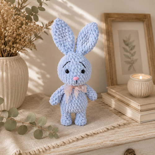 Háčkovaný duhový zajíček Blue 27cm