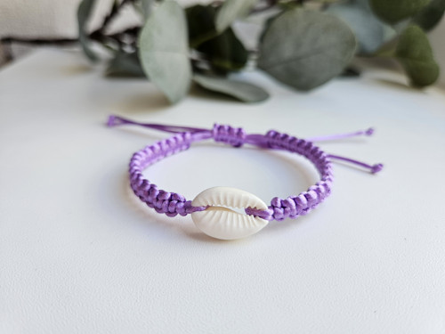 Saténový shamballa naramek s mušličkou Purple