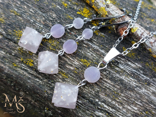 BETA QUARTZ a HROZNOVÝ CHALCEDON - sada šperků