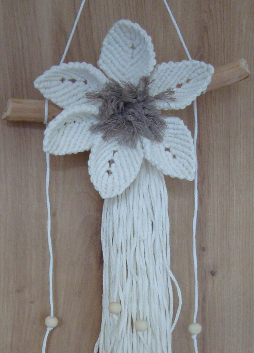 Macrame květ bílý
