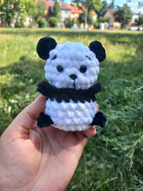 Háčkovaná panda