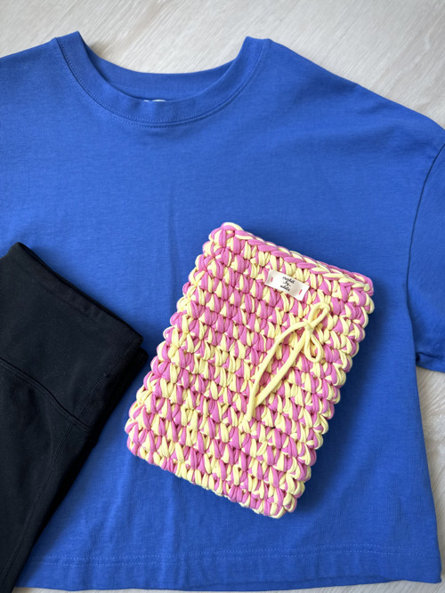Ručně háčkováný obal na iPad mini