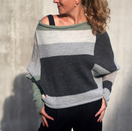 Svetr DOSA-TRAPEZ patchwork alpaka/hedvábí — foto 1