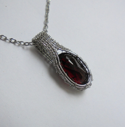 Přívěsek - Granát faz. /3