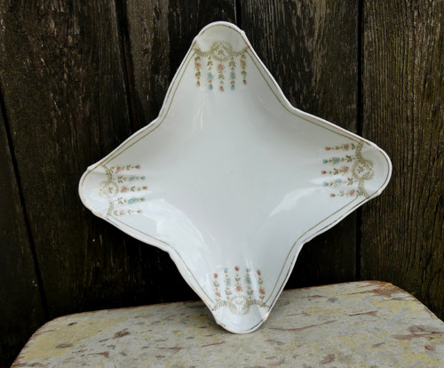 Čtyřcípá...secesní porcelánová mísa
