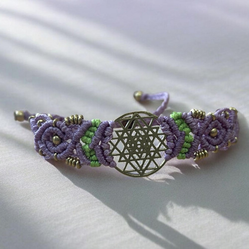 Macramé náramek Sri Yantra