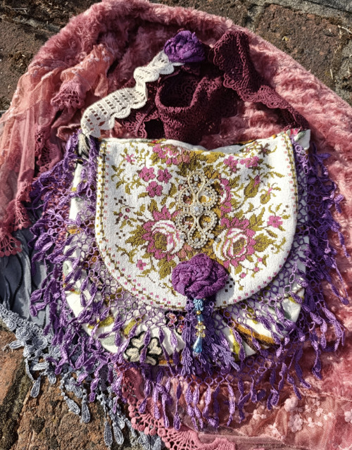 Krásná bohémská kabelka ve vintage stylu