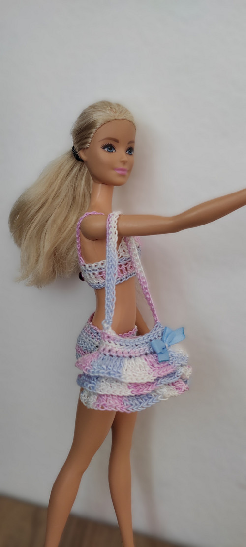 Volánková kabelka pro Barbie