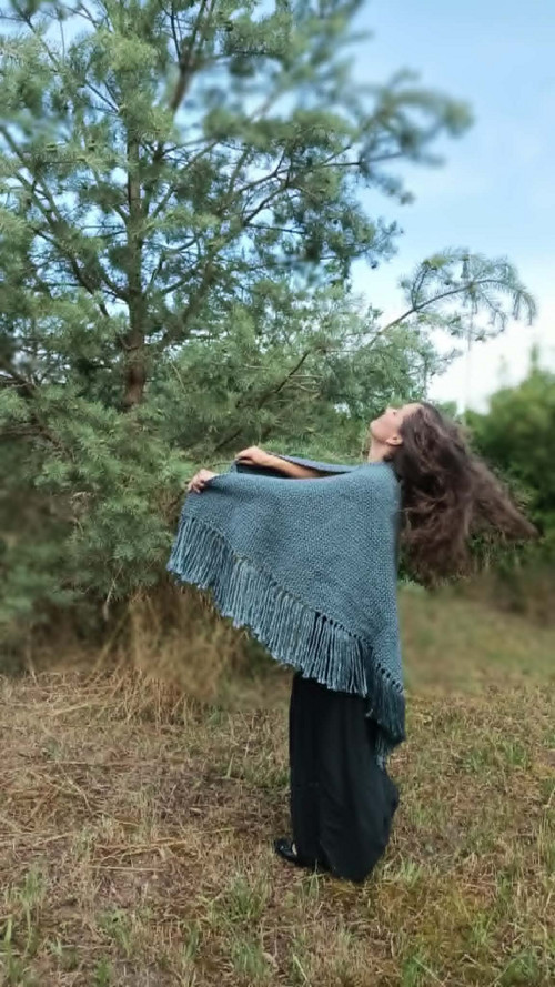,,Vlňák,, Bouřkový- tkaný trojcípý šátek