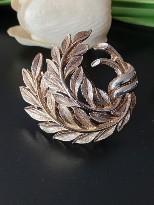 Elegantní vintage brož, značka Trifari