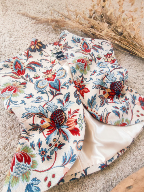Bolero nr.18 / Camelia