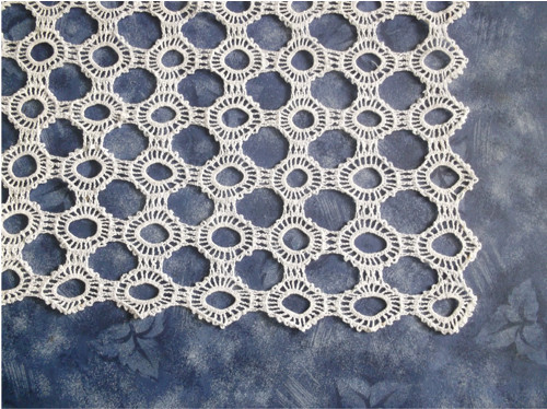 Ručně háčkovaný bílý ubrus-dečka 105 x 58 cm