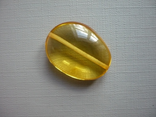 Vrt. medailonek - jantar AA 23 mm, č.12f